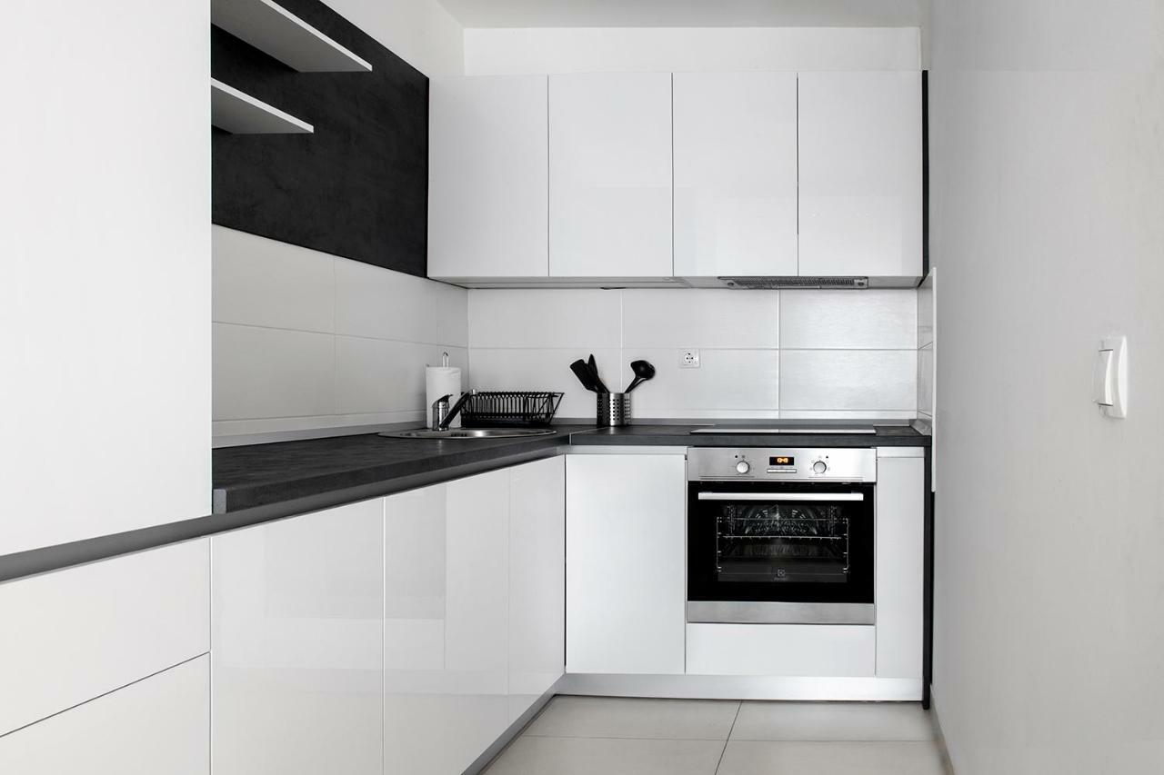 Sauna - Flexible Selfcheckins 6 - - Garage - Electric Vehicle Ccharger - Loggia - New - Luxury - Repinc 6 Apartment
